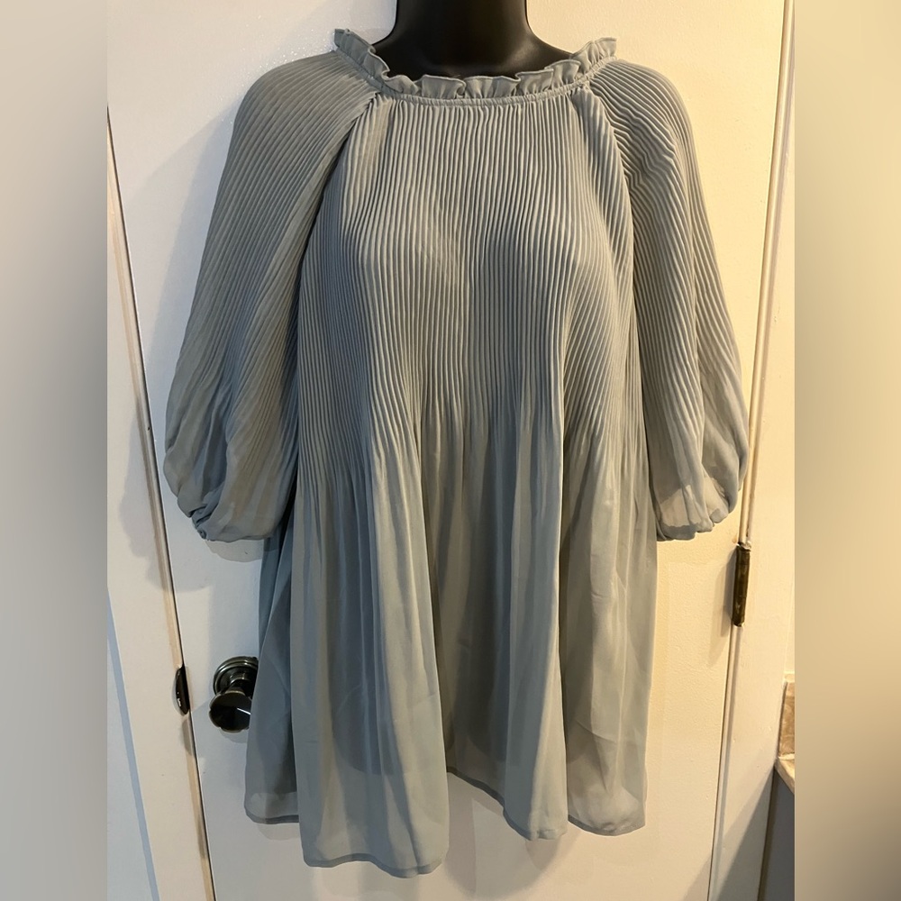 Earth Music Ecology Pleated Flowy Top Size F